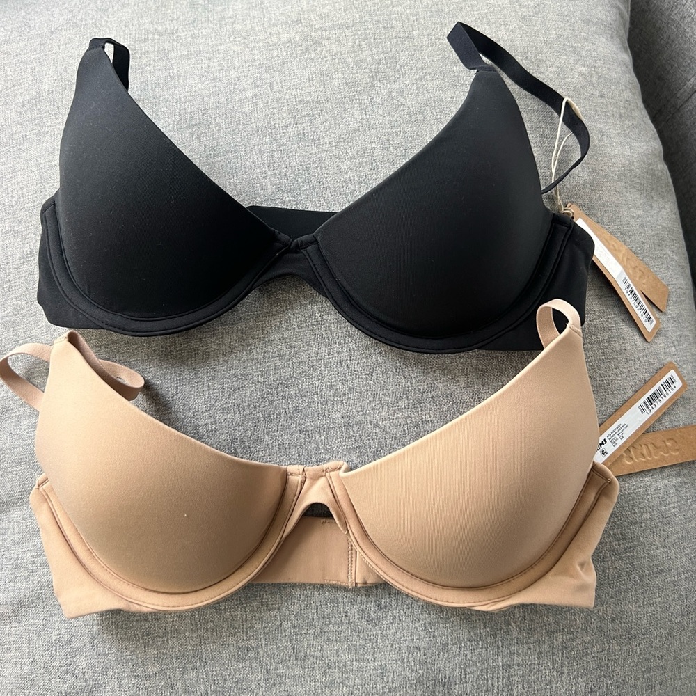 2 SKIMS Bras, New w/ Tags, 34B, Fits Everybody Scoop Plunge Bras
